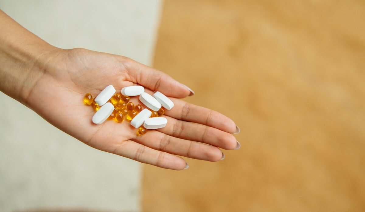 Best Supplements for Women Over 40 — Best Supplements for Women Over 40: Your Personalized Guide — Photo by Yaroslav Shuraev on Pexels