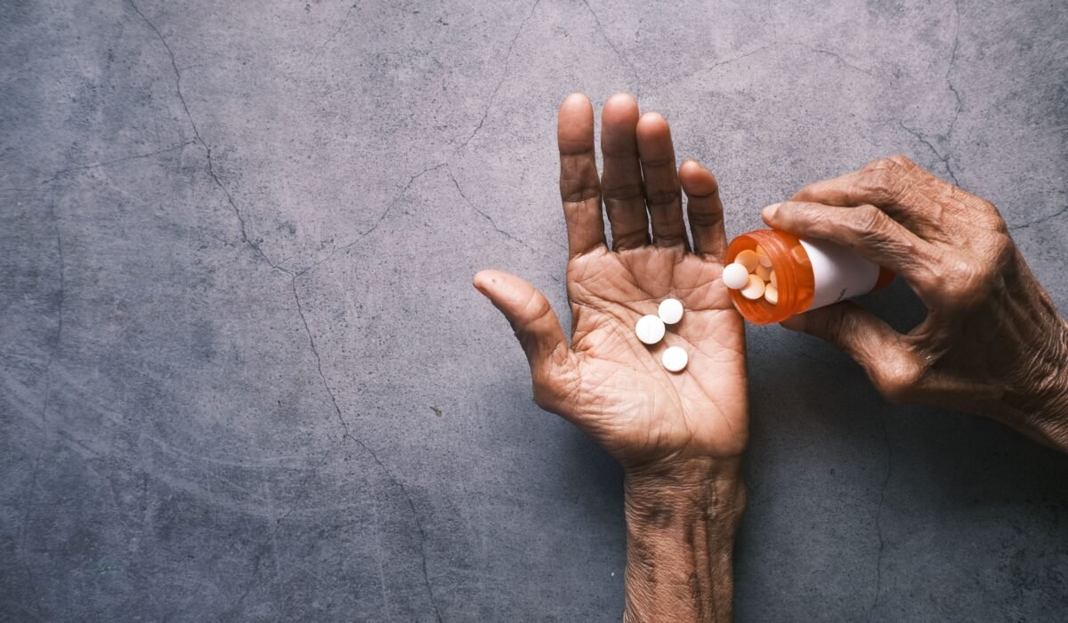 Best Arthritis Supplements — Best Arthritis Supplements: An Evidence-Based Guide — Photo by Towfiqu barbhuiya on Pexels