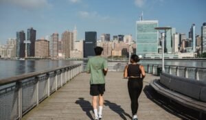 simple wellness tips for Americans — Simple Wellness Tips for Americans: Your Guide to Health — Photo by Ketut Subiyanto on Pexels