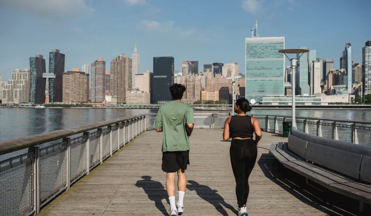 simple wellness tips for Americans — Simple Wellness Tips for Americans: Your Guide to Health — Photo by Ketut Subiyanto on Pexels