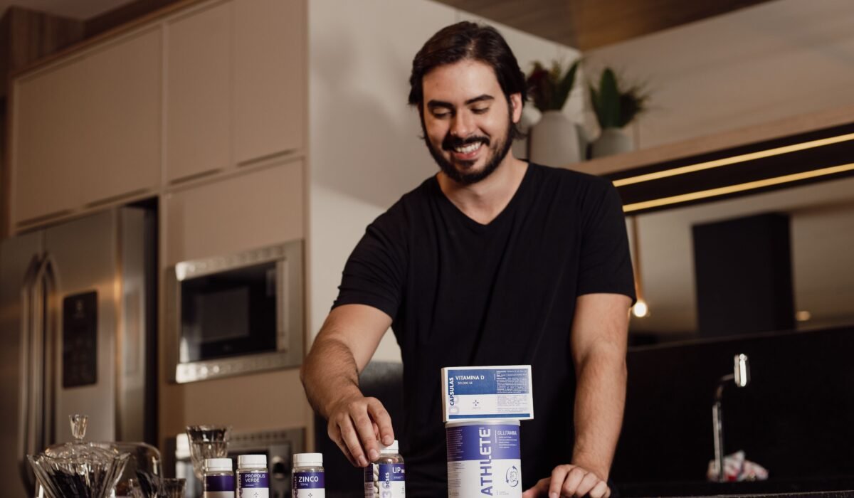 Best Men's Health Supplements — Best Men's Health Supplements: Personalized Guide — Photo by Guto Macedo on Pexels