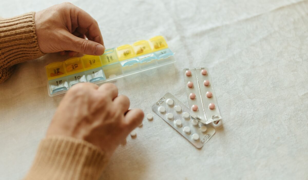 Best Supplements for Seniors — Best Supplements for Seniors: Essential Guide — Photo by Yaroslav Shuraev on Pexels