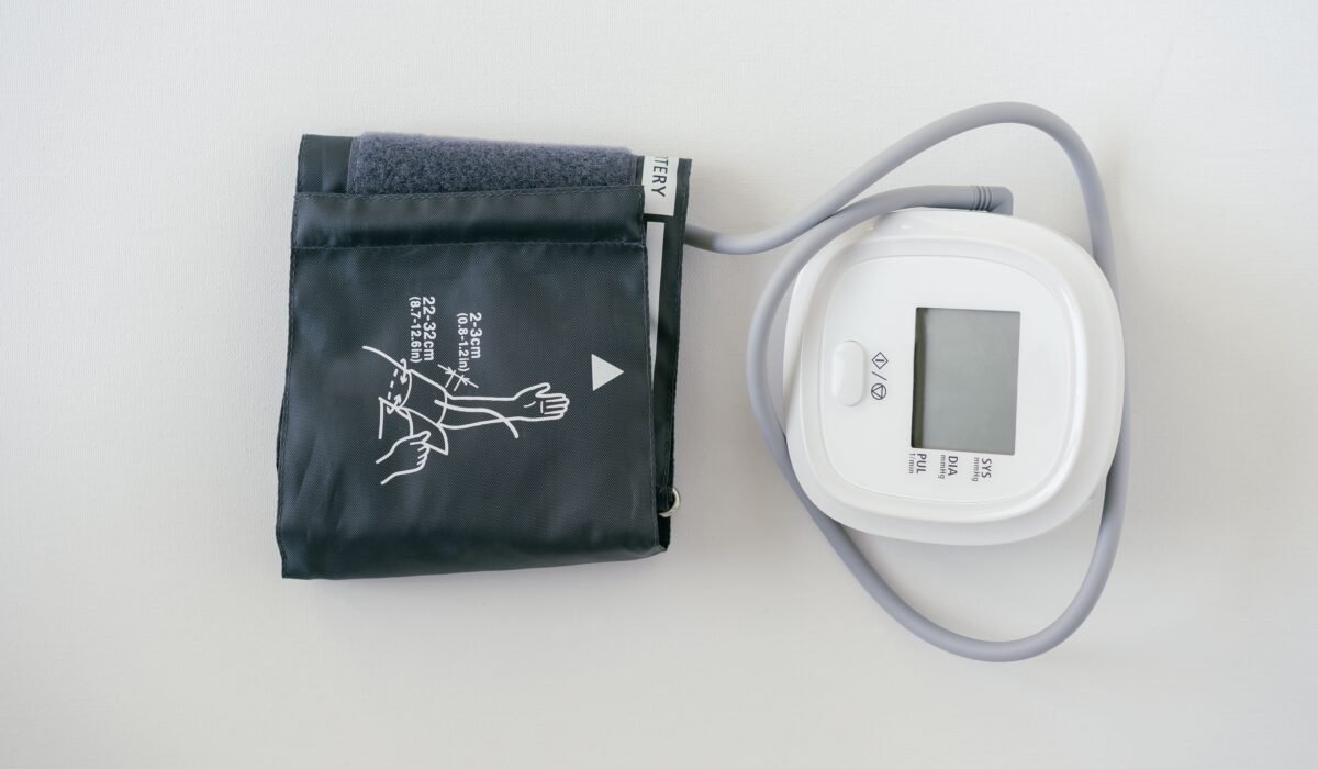 best blood pressure monitor reviews — Best Blood Pressure Monitor Reviews 2026: Top Picks & Guide — Photo by Mikhail Nilov on Pexels