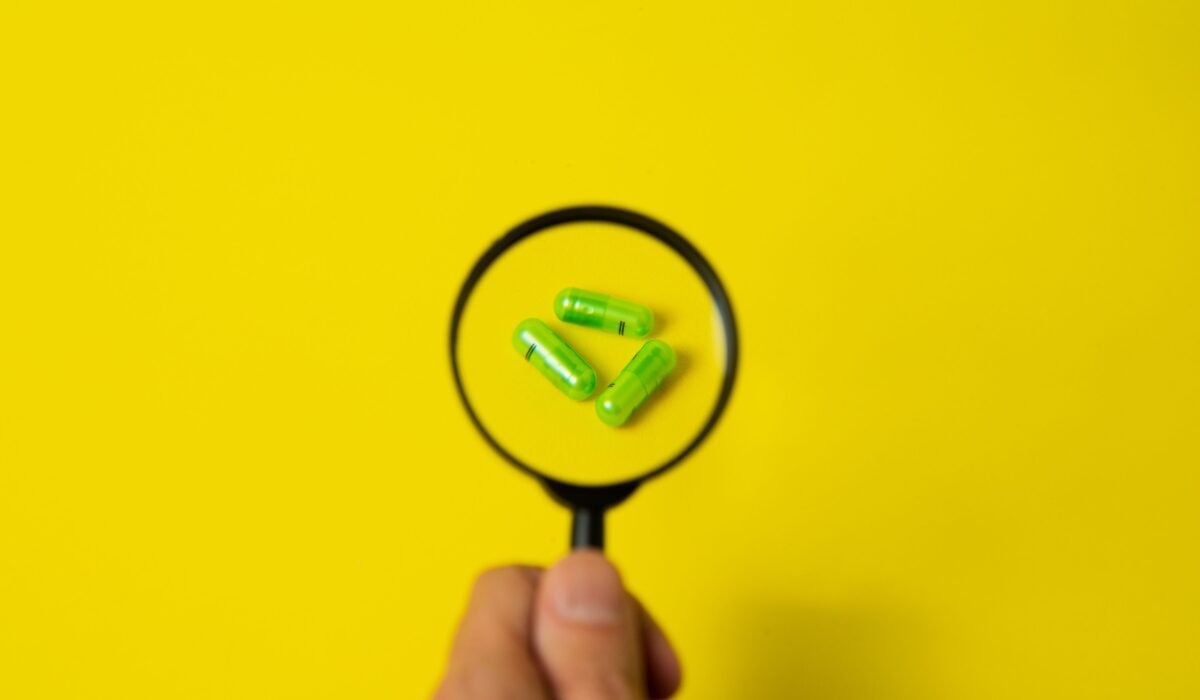 Supplement Comparison Guide — Supplement Comparison Guide: A Smart Buyer's Toolkit — Photo by Ivan Babydov on Pexels